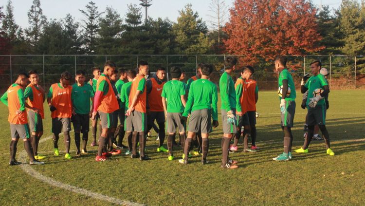 Latihan perdana Timnas U-19 di Korea Selatan. Copyright: © PSSI