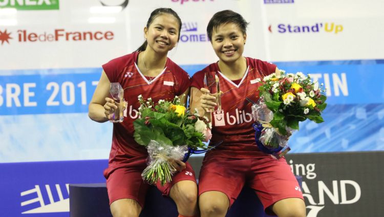 Greysia Polii/Apriani Rahayu di podium French Open Super Series 2017. Copyright: © Humas PBSI