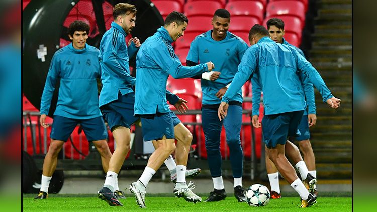 Skuat Real Madrid saat sedang latihan. Copyright: © Getty Images