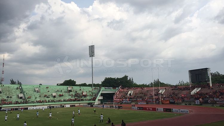 Stadion Manahan Jelang Persija vs Persib, (Jumat 03/11/17). Copyright: © Muhammad Adiyaksa/INDOSPORT
