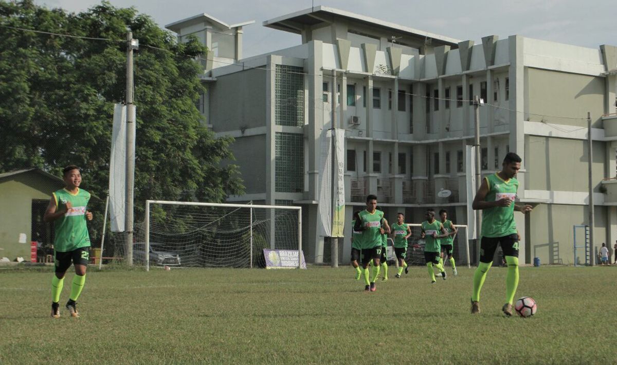 Latihan Persebaya jelang babak 8 besar Liga 2. Copyright: © Media Persebaya