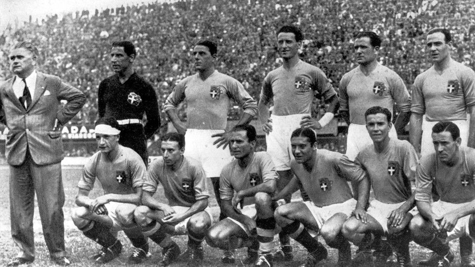 Timnas Italia tahun 1934 Copyright: © FIFA.com