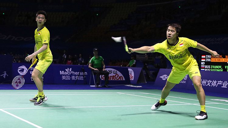 Marcus Fernaldi Gideon/Kevin Sanjaya Sukamuljo saat mengalahkan pasangan Rusia pada babak delapan besar China Open 2017. Copyright: © HUMAS PBSI