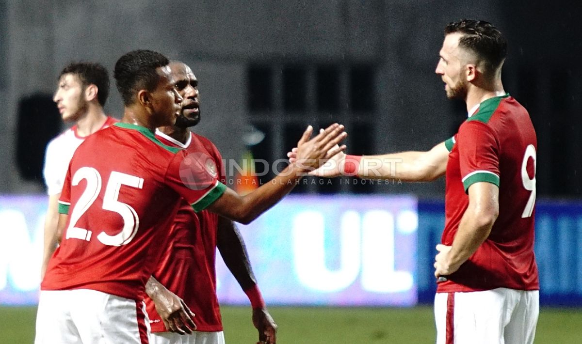 Timnas Indonesia vs Suriah U-23 (Boaz Solossa, Ilija Spasojevic, dan Osvaldo Haay). Herry Ibrahim/INDOSPORT Copyright: © Herry Ibrahim/INDOSPORT