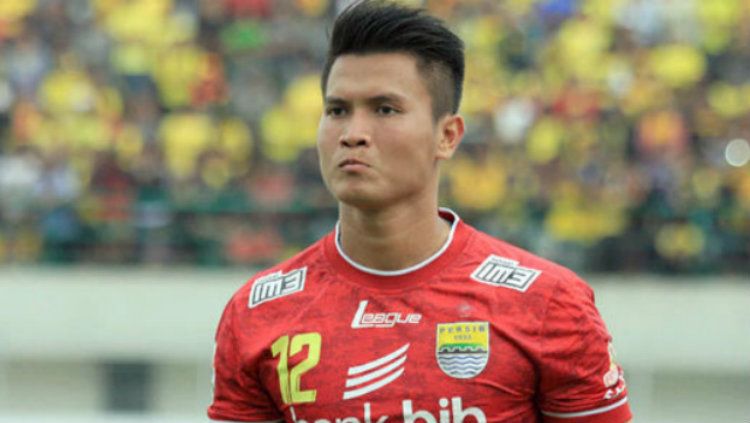 Shahar Ginanjar berpeluang jadi penerus I Made Wirawan di Persib Bandung jika pindah ke Bali United. Copyright: © Persib.co.id