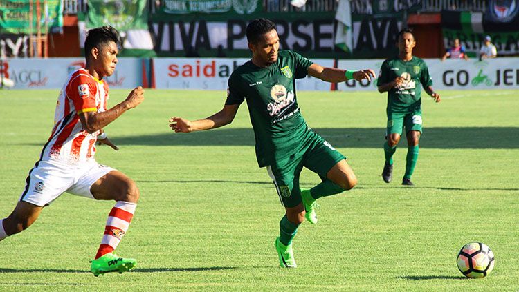 Penyerang Persebaya Surabaya,Oktafianus Fernando. Copyright: © Emosijiwaku