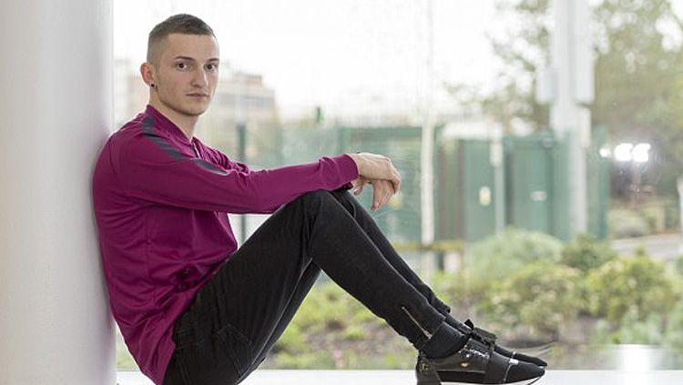 Sinan Bytyqi, pemain muda Manchester City yang harus pensiun. Copyright: © Dailymail.co.uk