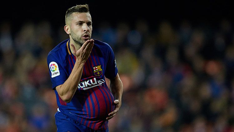 Selebrasi Jordi Alba usai cetak gol. Copyright: © Getty Images