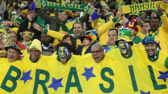 Ilustrasi suporter fanatik Timnas Brasil. Copyright: © fansworldcup