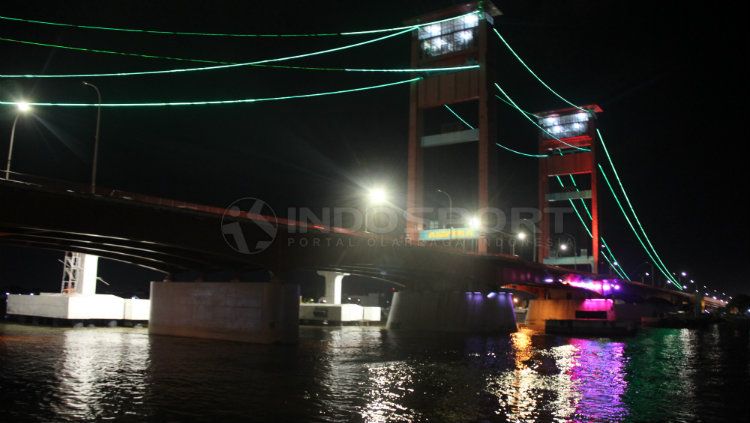 Jembatan Ampera. Copyright: © Arief Setiadi/INDOSPORT