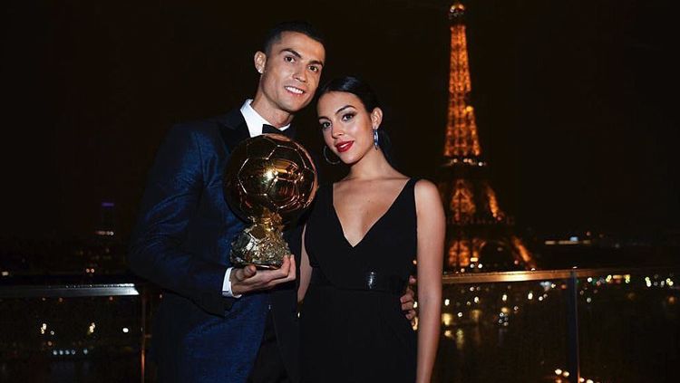 Model cantik asal Argentina, Georgina Rodriguez mengungkapkan akan melangsungkan pernikahan dengan Cristiano Ronaldo. Copyright: © dailymail.co.uk