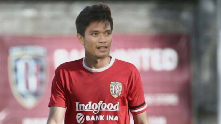 Ilustrasi Ahmad Agung Setiabudi mengenakan jersey Bali United. Copyright: © INDOSPORT