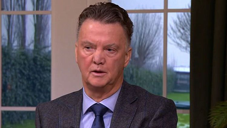 Louis van Gaal buka soal kepergiannya dari Manchester United dan orang yang dianggapnya telah menghancurkan penampilan mantan klubnya tersebut. Copyright: © Fox Sport