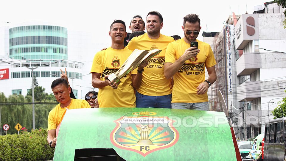 Arak-arakan Bhayangkara FC Copyright: © Wildan Hamdani/Football265.com