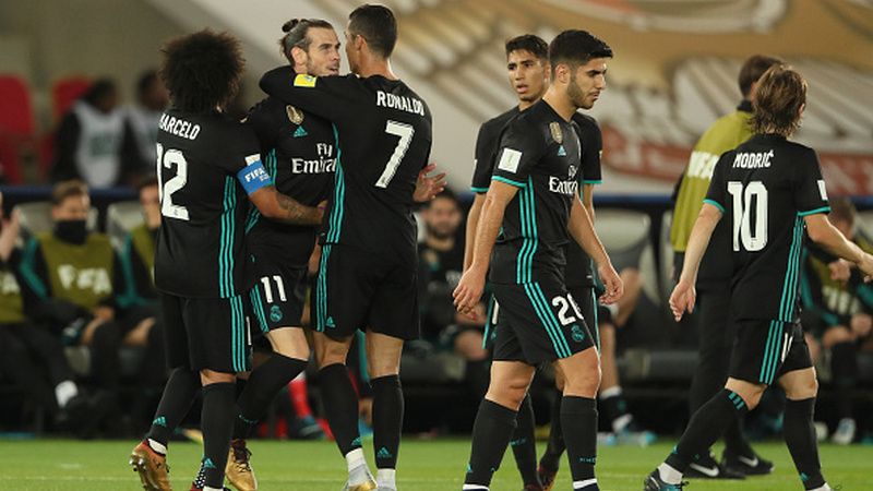 Skuat Real Madrid merayakan gol yang dicetak Gareth Bale. Copyright: © INDOSPORT