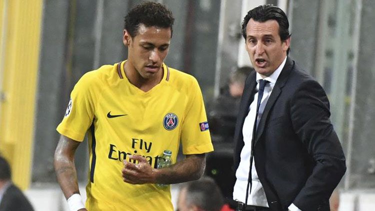 Unai Emery dan Neymar. Copyright: © Associated Press