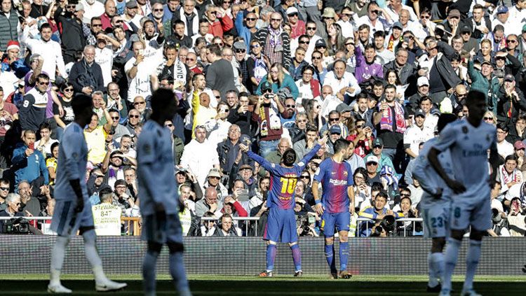 Selebrasi Lionel Messi di laga El Clasico. Copyright: © Marca
