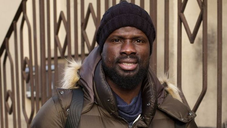 Emmanuel Eboue. Copyright: © mirror.co.uk