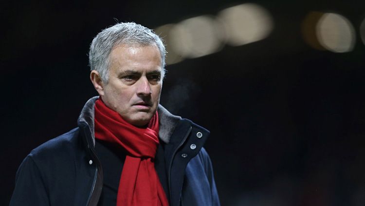 Jose Mourinho membuat prediksi undian babak delapan besar Liga Champions 2018/19. Copyright: © Man United