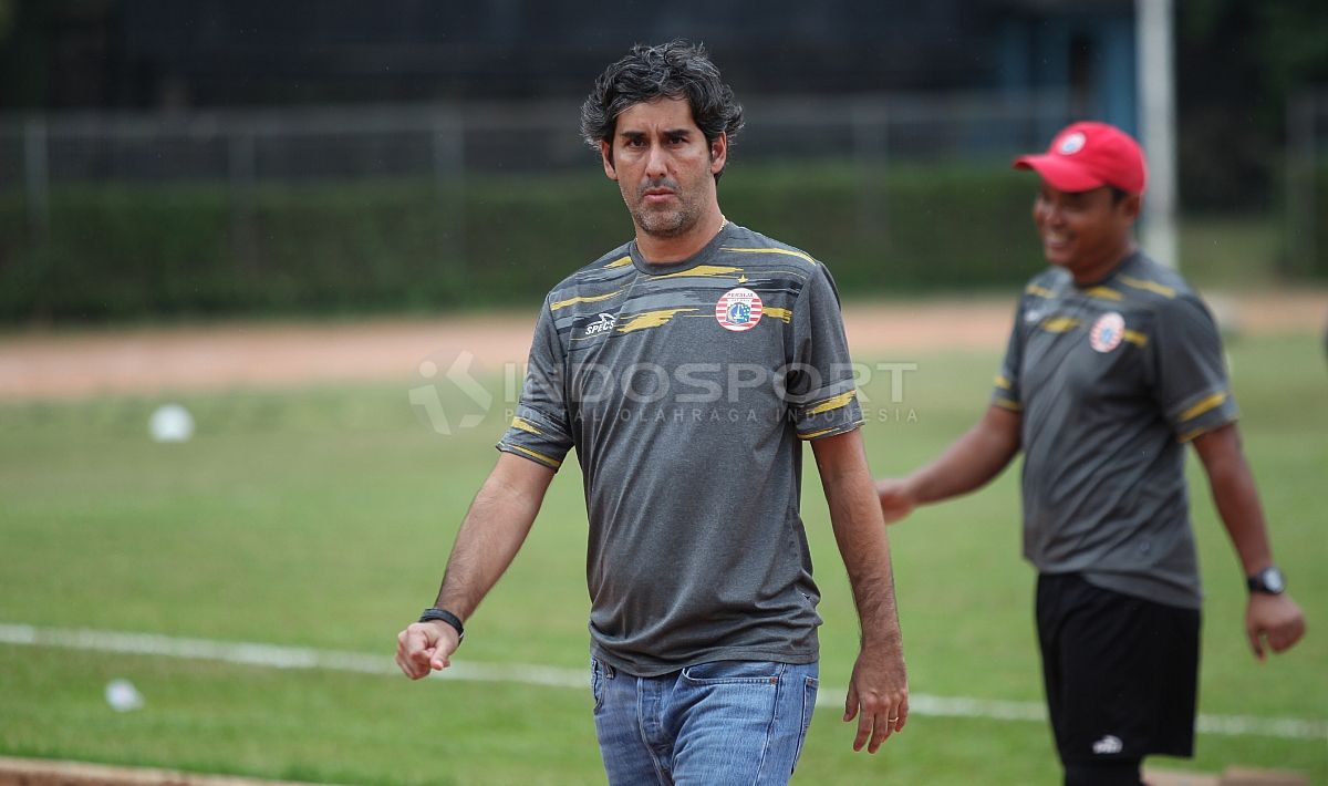 Pelatih Persija Jakarta, Stefano Cugurra Teco. Copyright: © Herry Ibrahim/Indosport.com