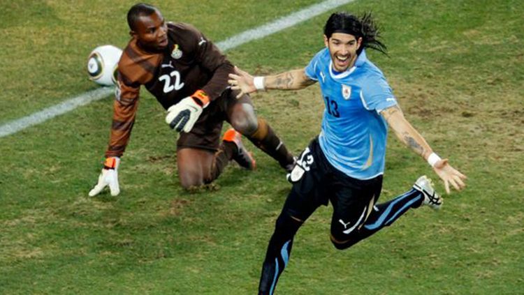 Sebastian Abreu saat membela Timnas Uruguay. Copyright: © Getty Images