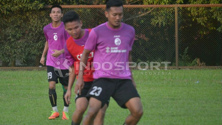 Gilang Ginarsa saat latihan bersama Sriwijaya FC Copyright: © Muhammad Effendi/INDOSPORT