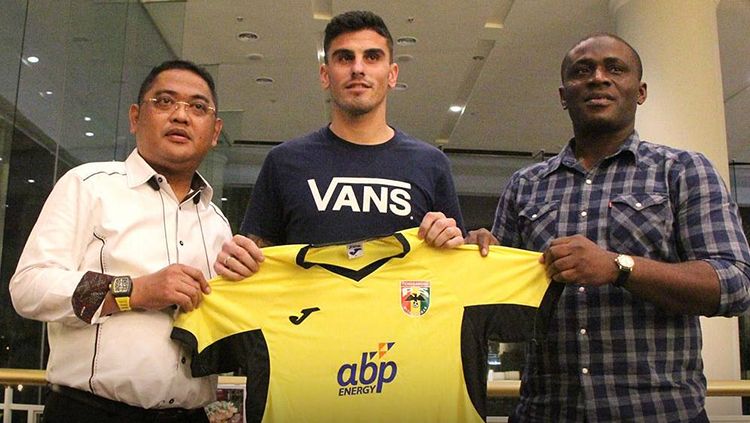 Fernando Rodriguez Ortega resmi ke Mitra Kukar. Copyright: © Mitra Kukar