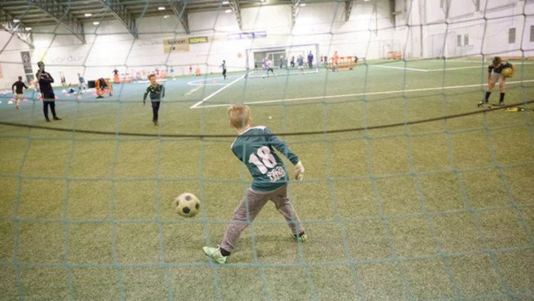 Pembinaan sepakbola di Islandia. Copyright: © the guardian