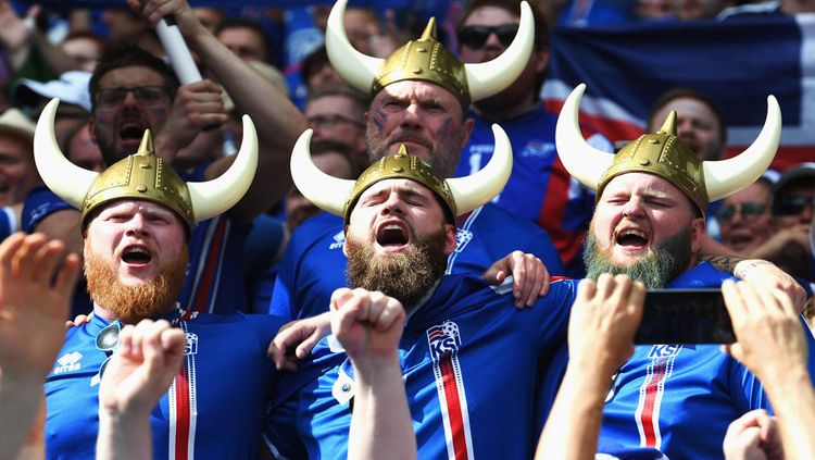 Fans Timnas Islandia Copyright: © worldfootball.net