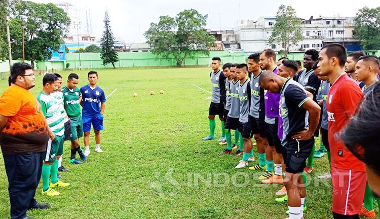 Memprihatinkan, Begini Kondisi Bus Tua PSMS Medan - INDOSPORT