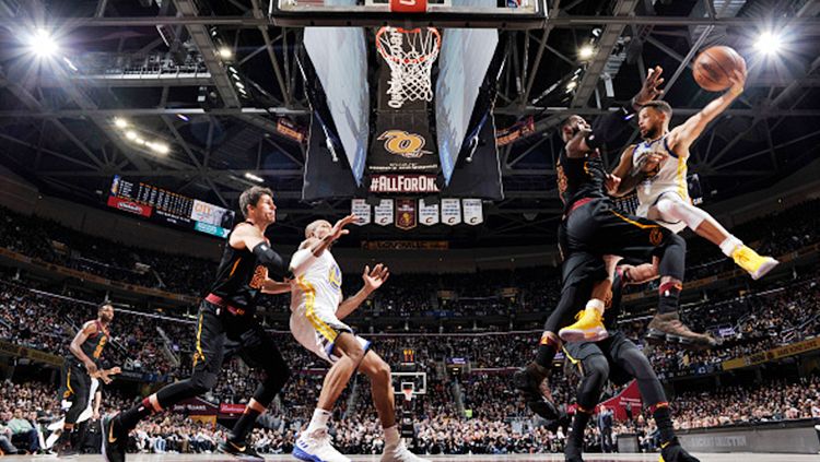 Situasi pertandingan Golden State Warriors v Cleveland Cavaliers. Copyright: © Getty Images