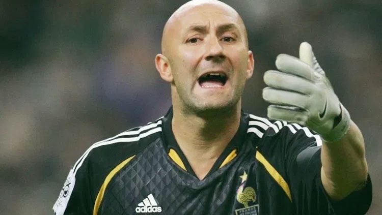 Fabien Barthez Copyright: © footyjokes.net