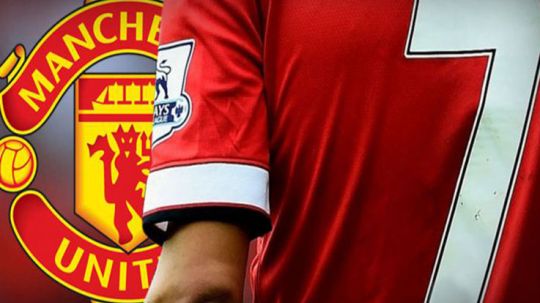 Jersey bernomor punggung Manchester United. Copyright: © INDOSPORT