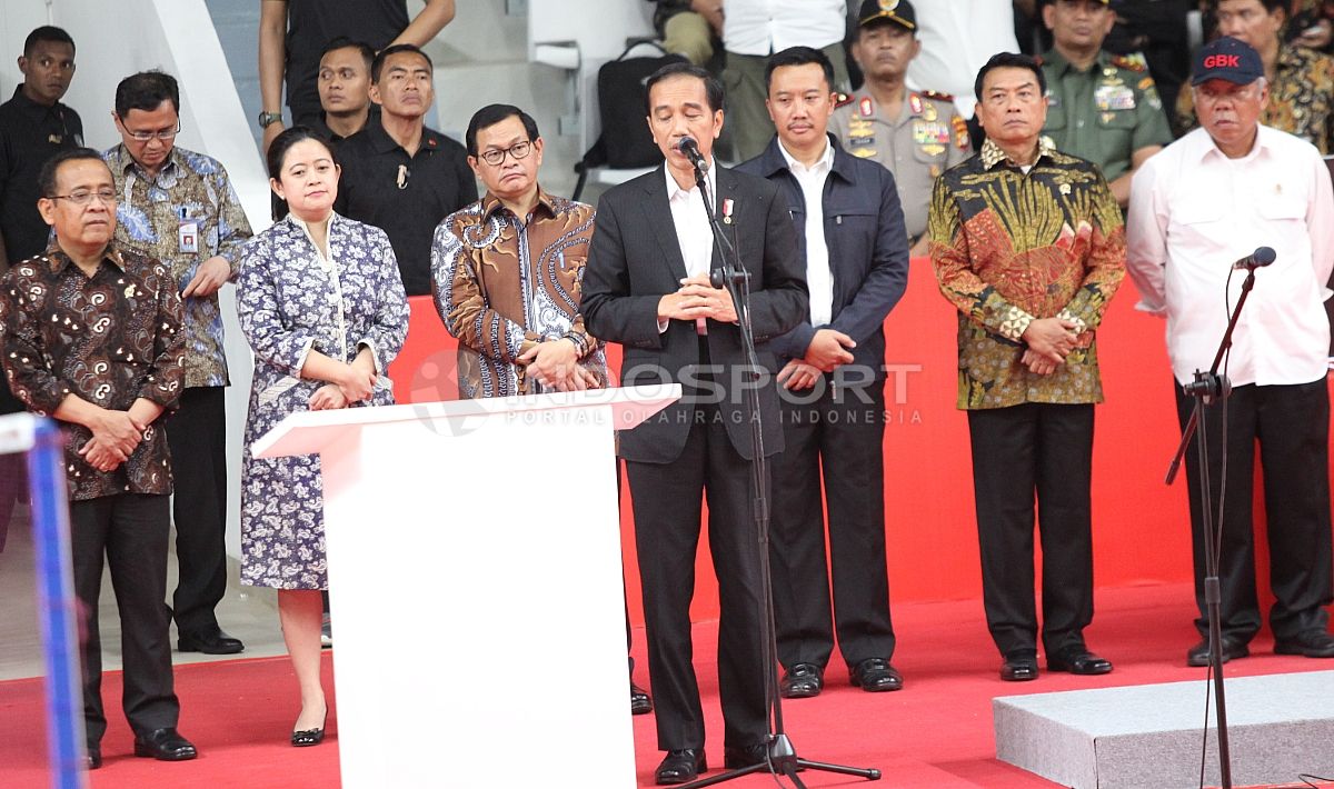 Presiden Jokowi memberikan pidato sebelum meresmikan Istora Senayan. Copyright: © Herry Ibrahim/INDOSPORT