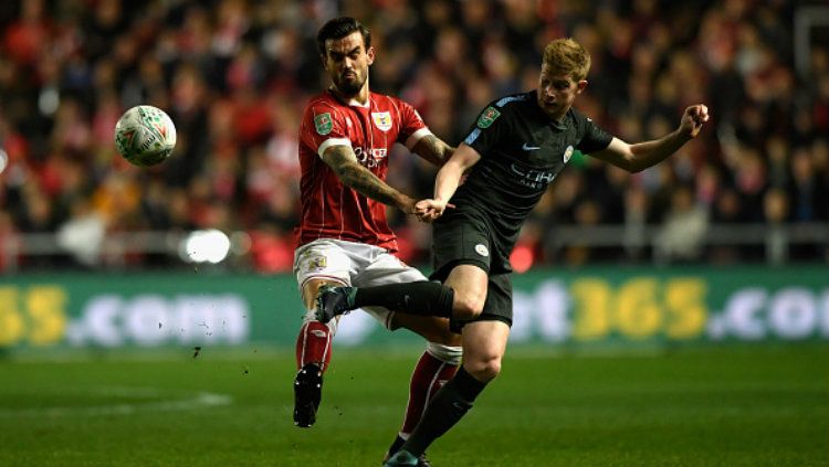 Kevin de Bruyne saat tampil melawan Bristol City di Piala Liga Inggris 2017/18. Copyright: © Getty Images