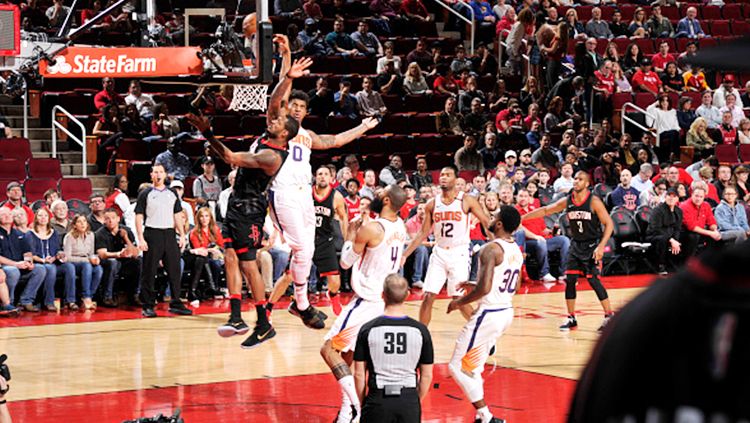 Situasi pertandingan Phoenix Suns melawan Houston Rockets. Copyright: © Getty Images