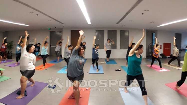 Yoga di Sanggar Prathivi Copyright: &copy; INDOSPORT