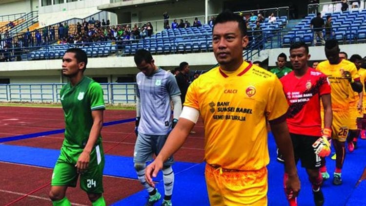 Hamka Hamzah ditunjuk sebagai kapten tim saat melawan PSMS Medan. Copyright: © Tribun Sumsel