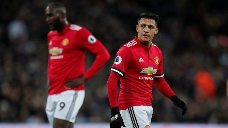 Penyerang Manchester United Alexis Sanchez gagal mendapatkan visa untuk mengikuti tur pramusim ke Amerika Serikat. Copyright: © Getty Images