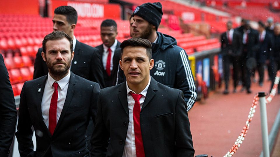 Sanchez, Juan Mata dan De Gea  beberapa di antara pemain-pemain yan gmendapat kepercayaan penuh Mourinho. Copyright: © Getty Images