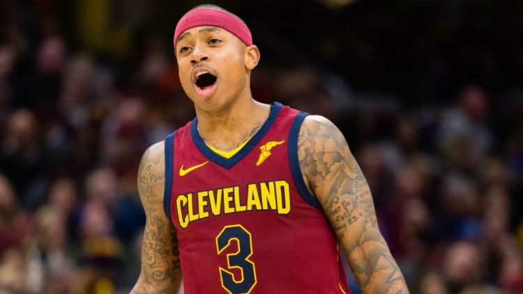 Eks pemain Cleveland Cavaliers yang kini bermain untuk Washington Wizards, Isaiah Thomas, harus menepi setidaknya enam hingga delapan pekan usai menjalani operasi untuk menyembuhkan cedera jempol kirinya. Copyright: © cavsnation.com