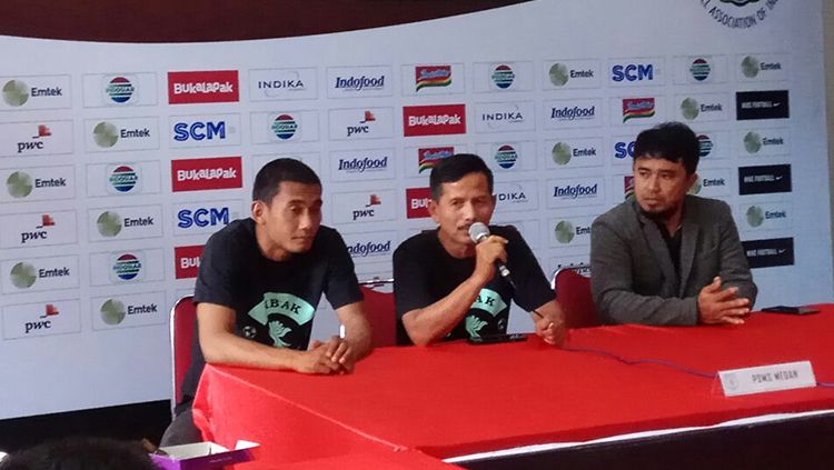 Legimin Raharjo dan Djajang Nurjaman saat menghadiri pre-match press conference Copyright: © Media Persija