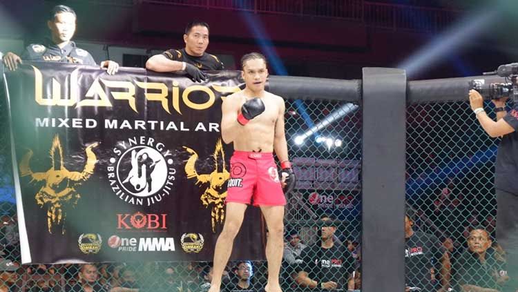 Randy Pangalila saat bertarung di ajang One Pride MMA. Copyright: © TVONE