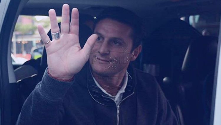 Javier Zanetti tiba di Bandung. Copyright: © Persib