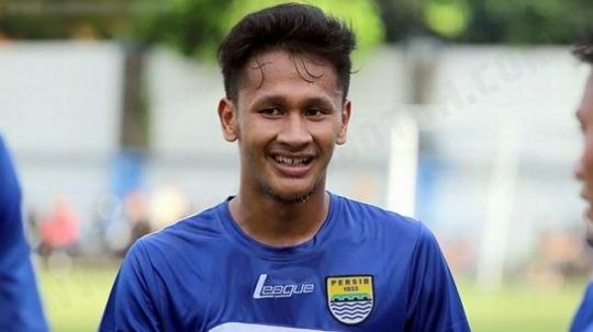 Yandi Sofyan saat sesi latihan Bali United. Copyright: Â© INDOSPORT