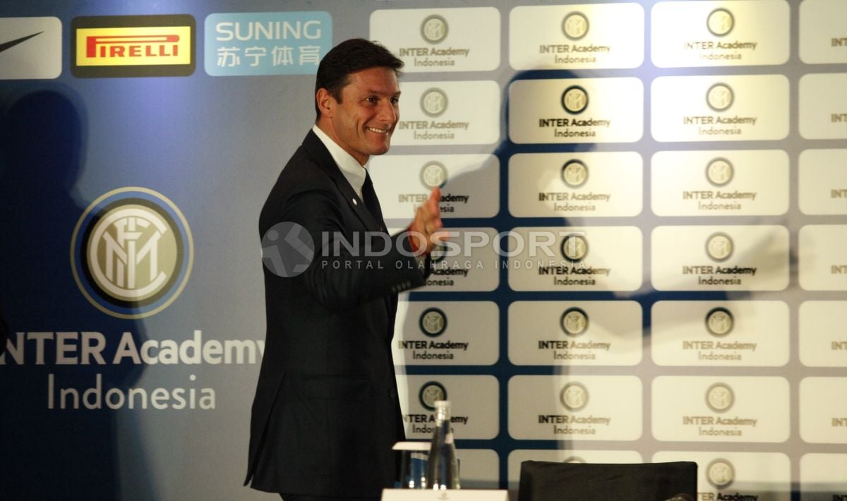 Legenda Inter Milan, Javier Zanetti saat berkunjung ke Jakarta. Copyright: © Herry Ibrahim/Indosport.com