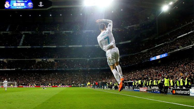 Ronaldo cetak pinalti Copyright: © INDOSPORT