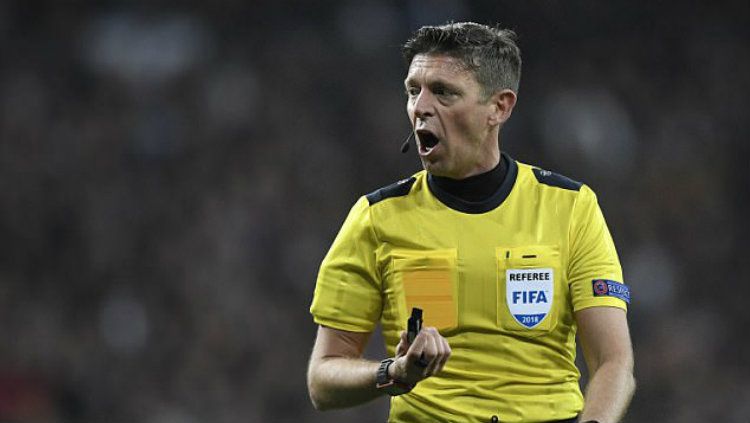 Wasit asal Italia Gianluca Rocchi. Copyright: © Getty Images