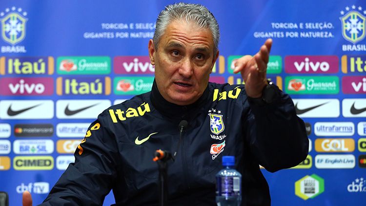 Tite, pelatih Timnas Brasil. Copyright: © INDOSPORT