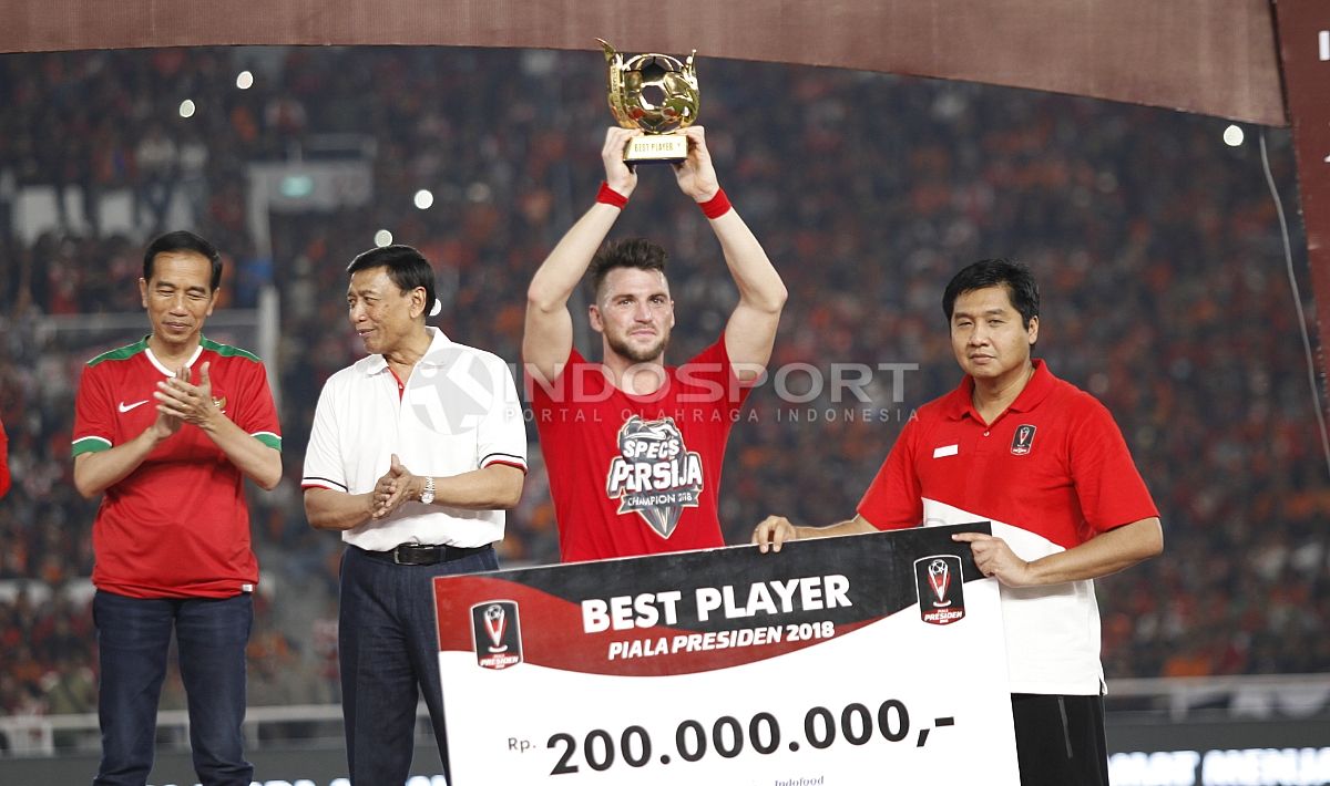 Marko Simic menyabet gelar individu Pemain Terbaik Piala Presiden 2018. Copyright: © Herry Ibrahim/INDOSPORT